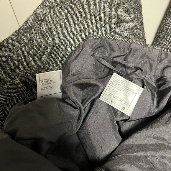 CHANEL - Picture 9 of 10